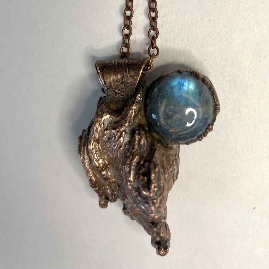 copper pendant with labradorite